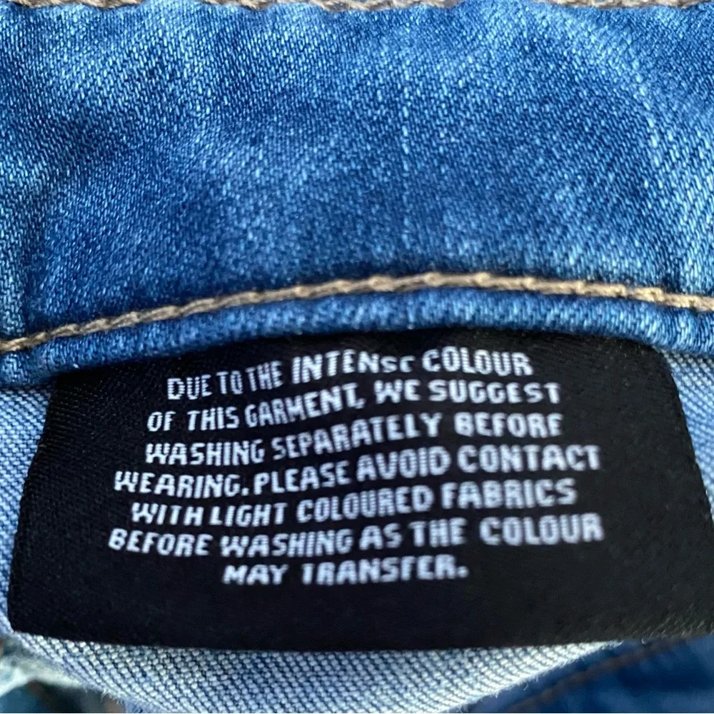 Buffalo David Bitton Aubrey Jeans Sz 14/34 Mid-rise Supersoft Capri - Picture 4 of 5